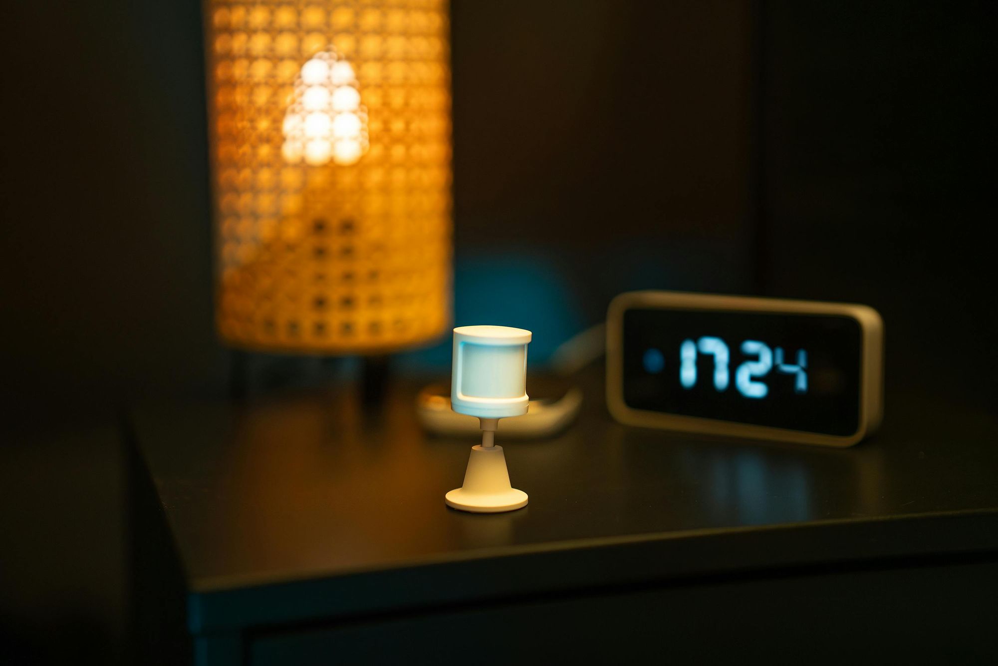 IoT безопасность: датчик движения и локальная интеграция в офисной сети с минимальным выходом наружу.